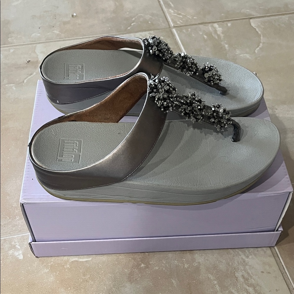 Fit Flop Galaxy Beaded Women's Sandals (Pewter/silver color)